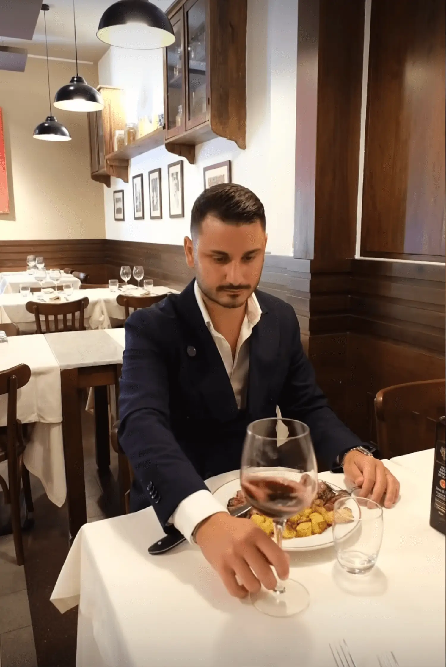 calice di vino rosso